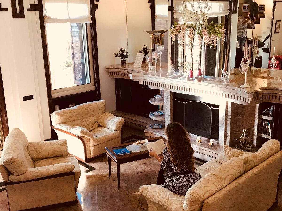 Bed & Breakfast La Maison Royale Bb